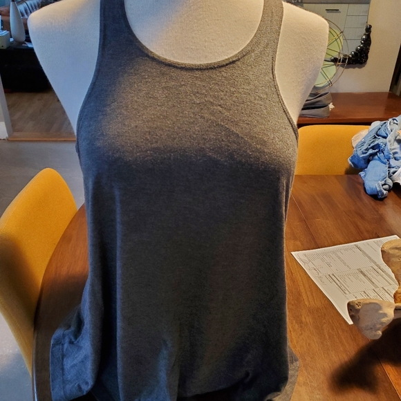 Plain grey tank top - Picture 2 of 4
